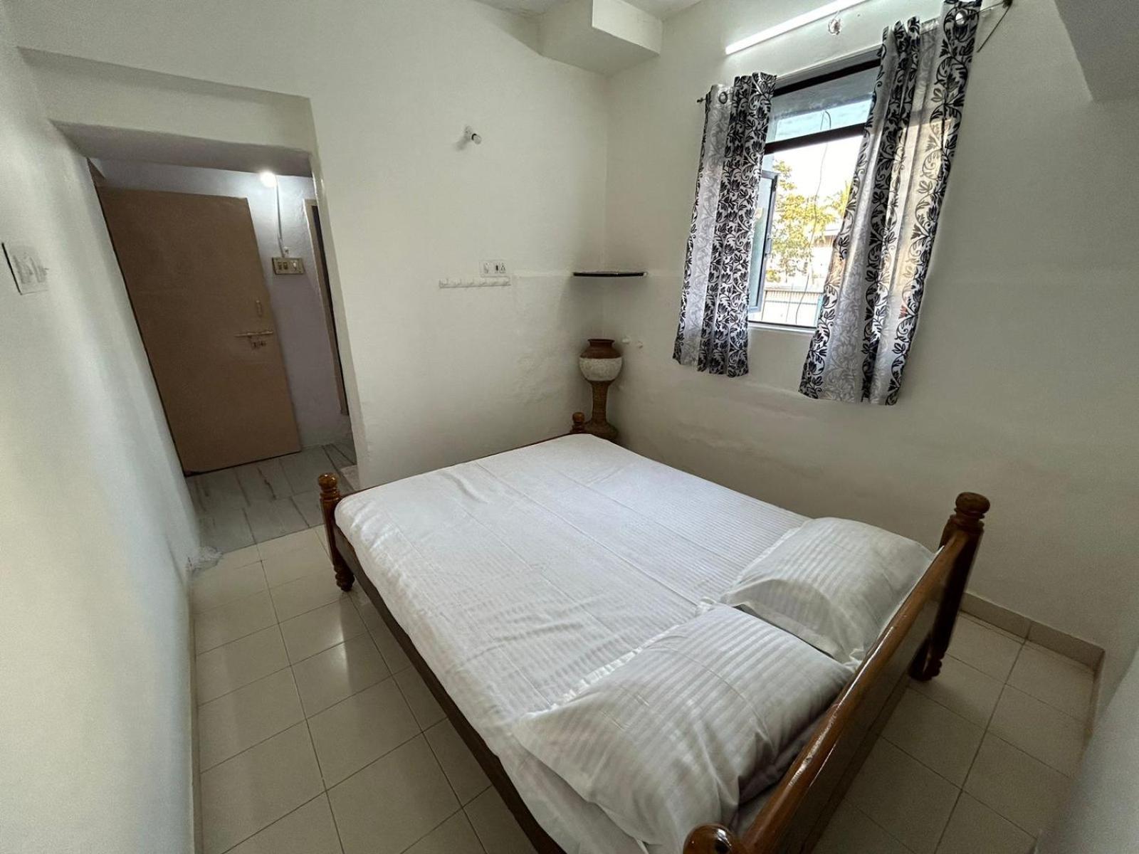 Hotel Vasavi Nivas Tirupati Esterno foto