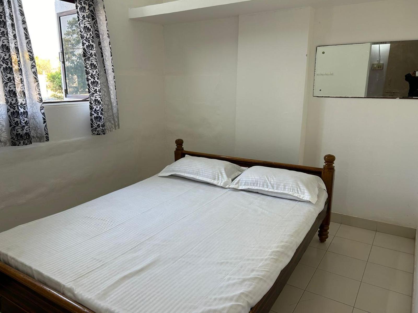 Hotel Vasavi Nivas Tirupati Esterno foto