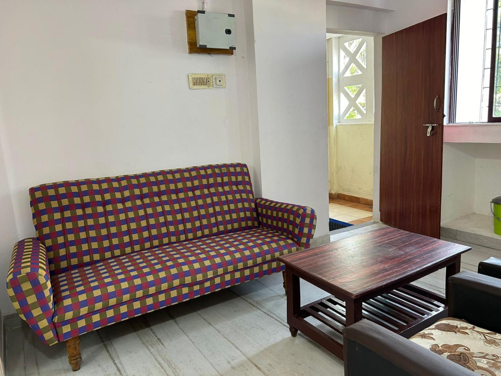 Hotel Vasavi Nivas Tirupati Esterno foto