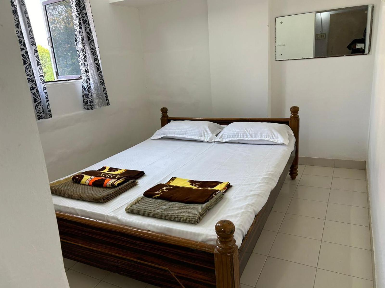 Hotel Vasavi Nivas Tirupati Esterno foto